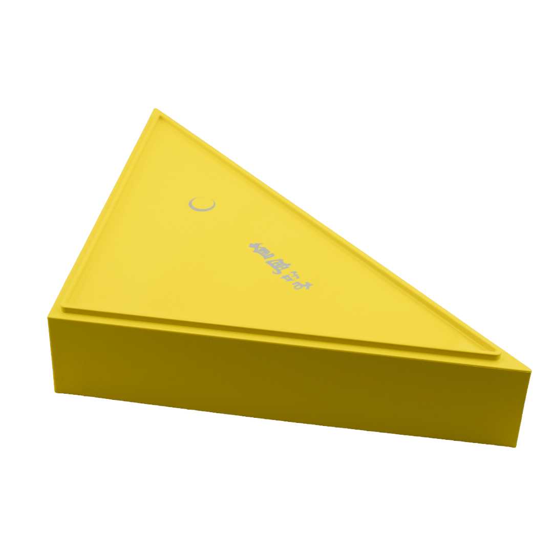 Triangle (plastic basin)