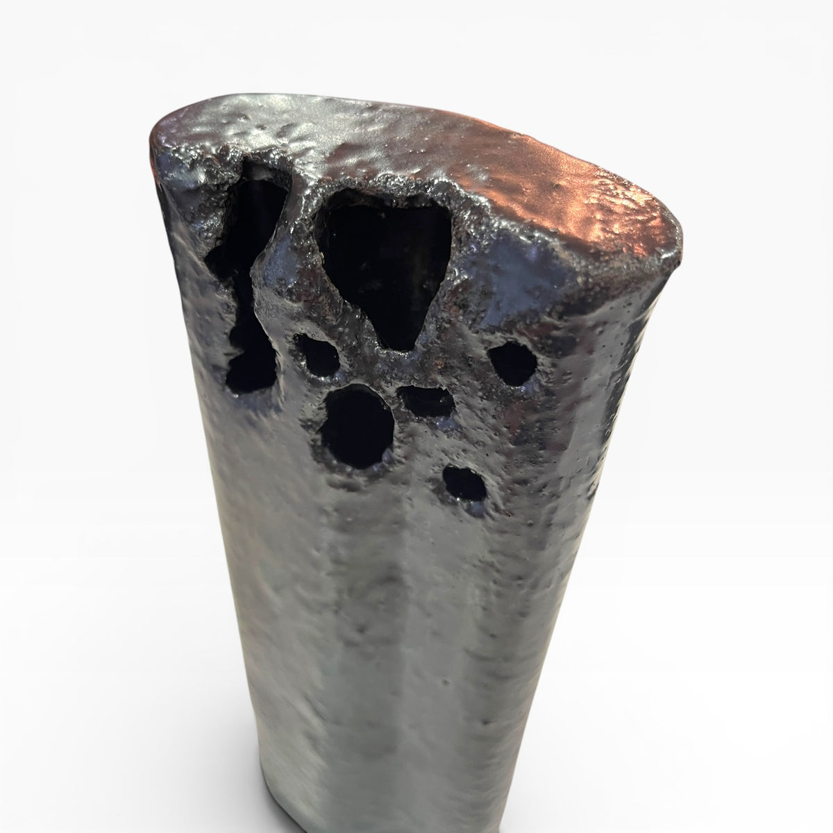 Charcoal, freestanding