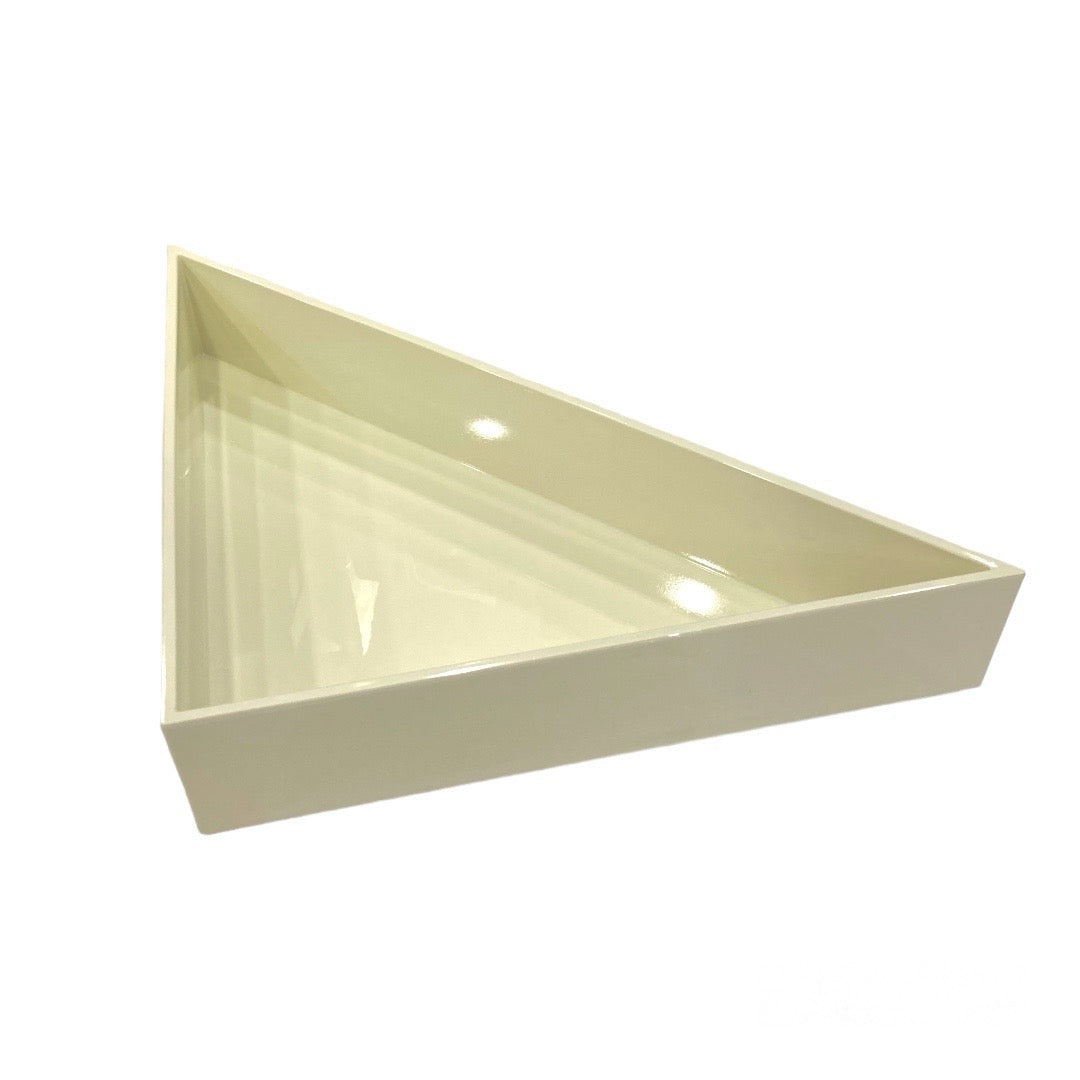Triangle (plastic basin)