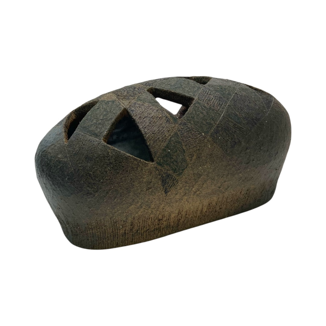 Sogetsu Pottery Studio's unique piece "Yomogi"