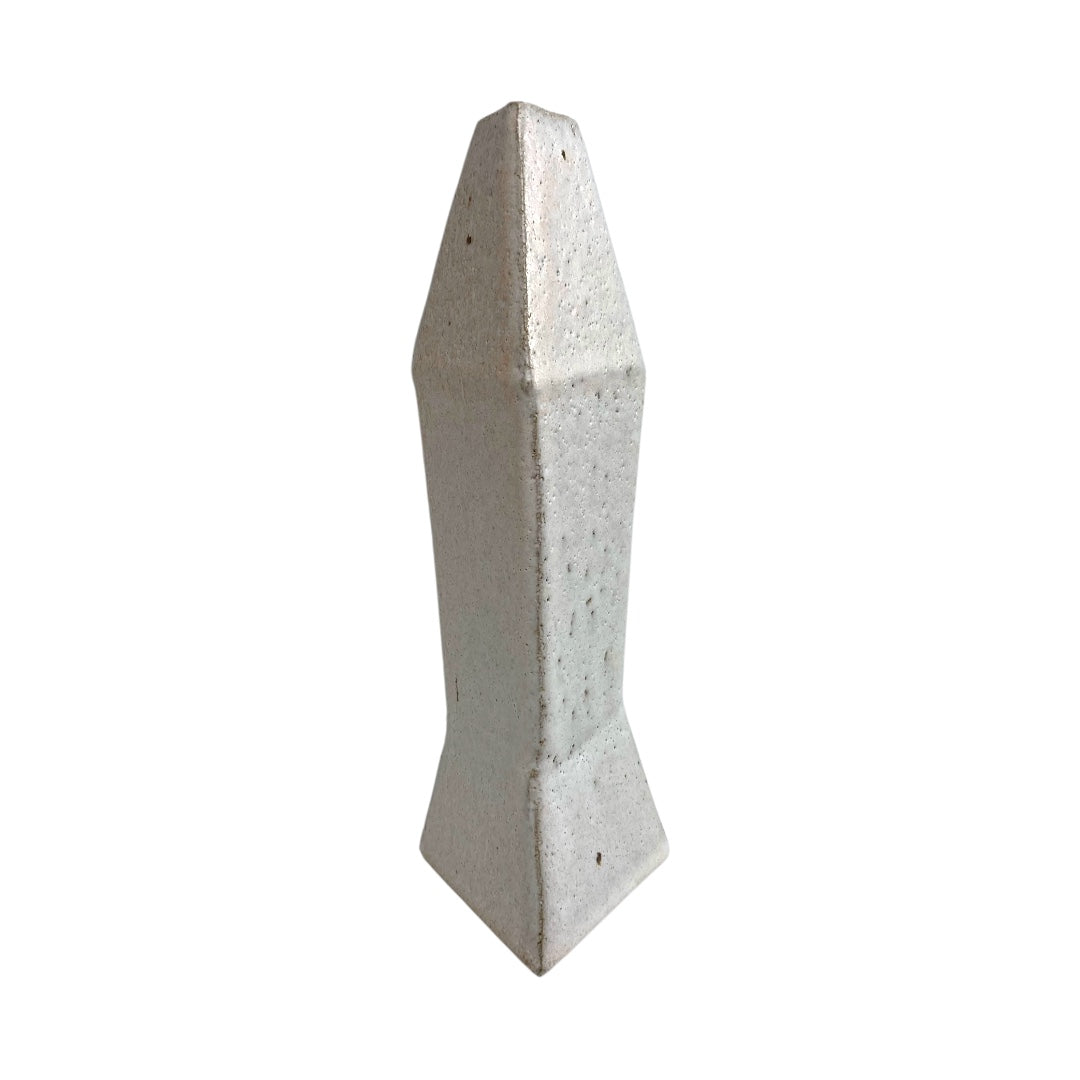 Sogetsu Pottery Studio's unique piece "White Tower B"
