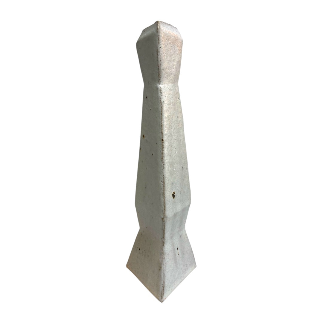 Sogetsu Pottery Studio's unique piece "White Tower C"
