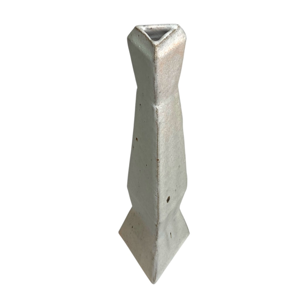 Sogetsu Pottery Studio's unique piece "White Tower C"
