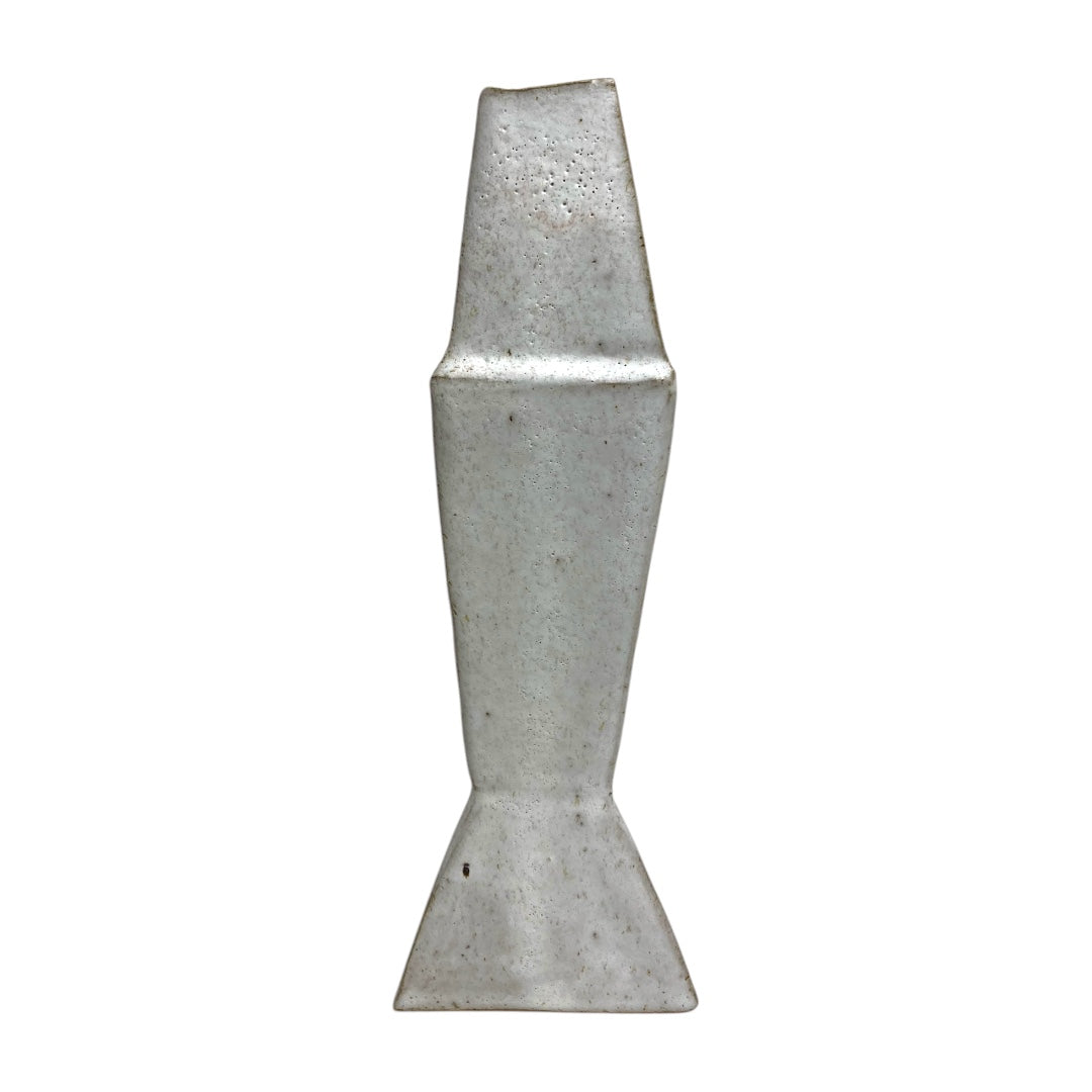 Sogetsu Pottery Studio's unique piece "White Tower D"