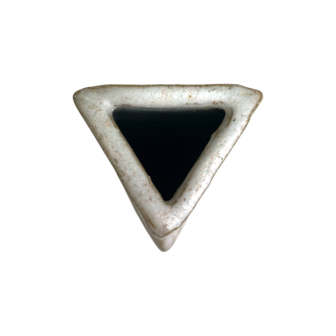 Sogetsu Pottery Studio's unique piece "White Tower D"