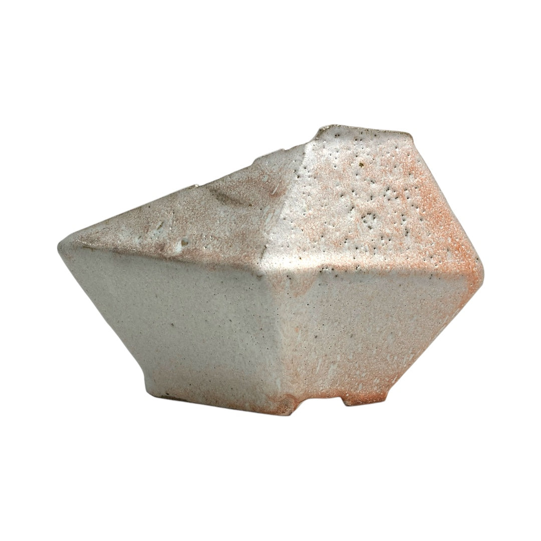 Sogetsu Pottery Studio's unique piece "Hakushu"