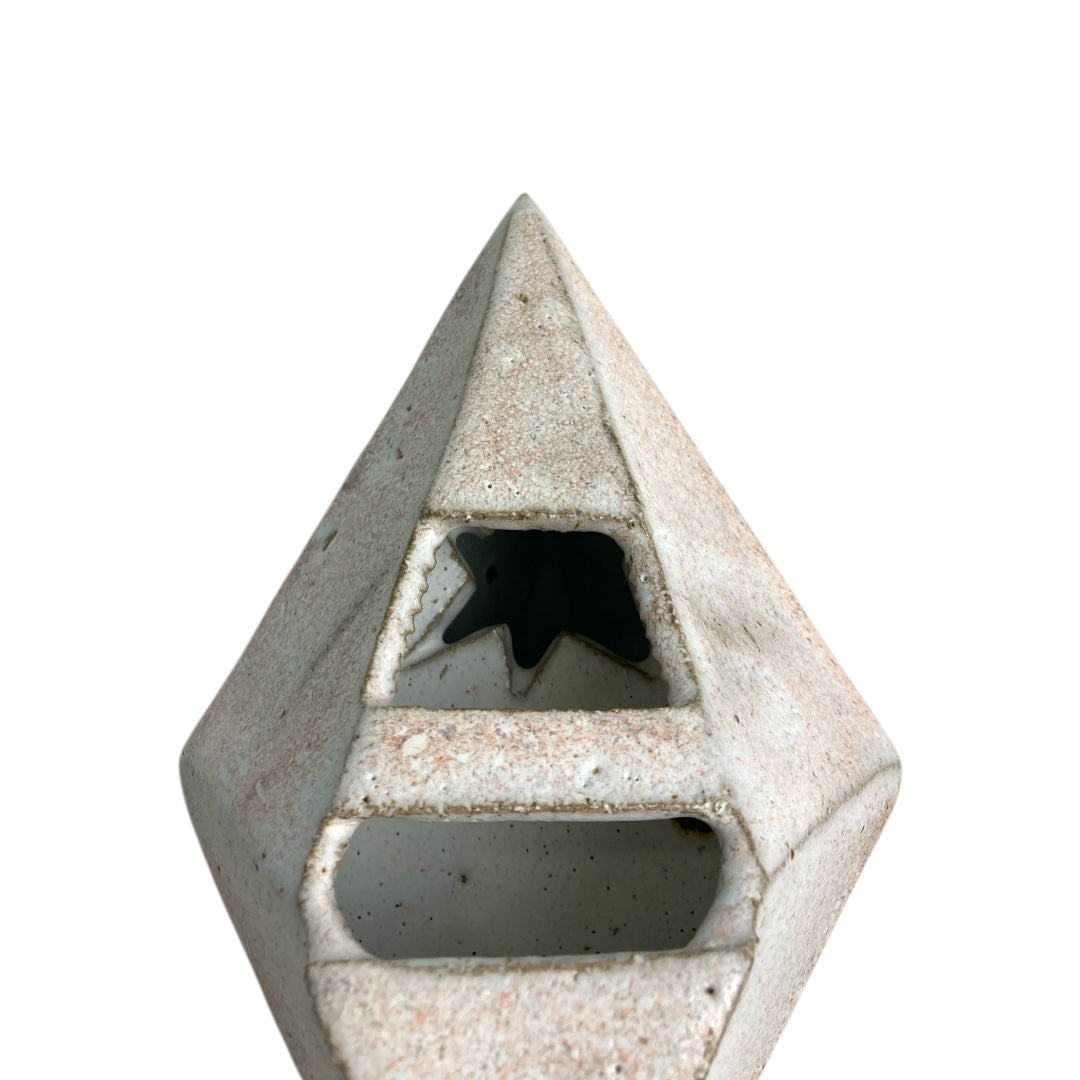 Sogetsu Pottery Studio's unique piece "Hakushu"