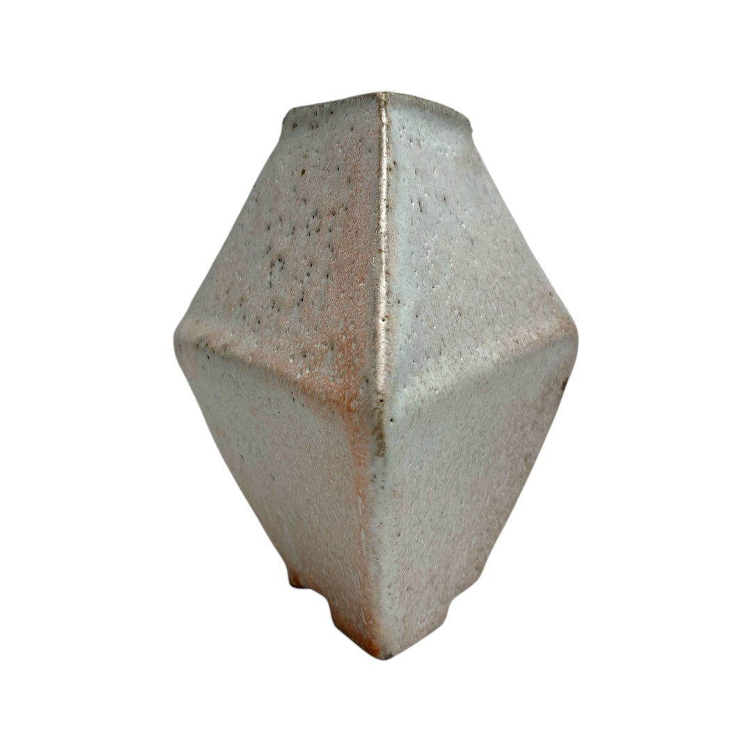 Sogetsu Pottery Studio's unique piece "Hakushu"