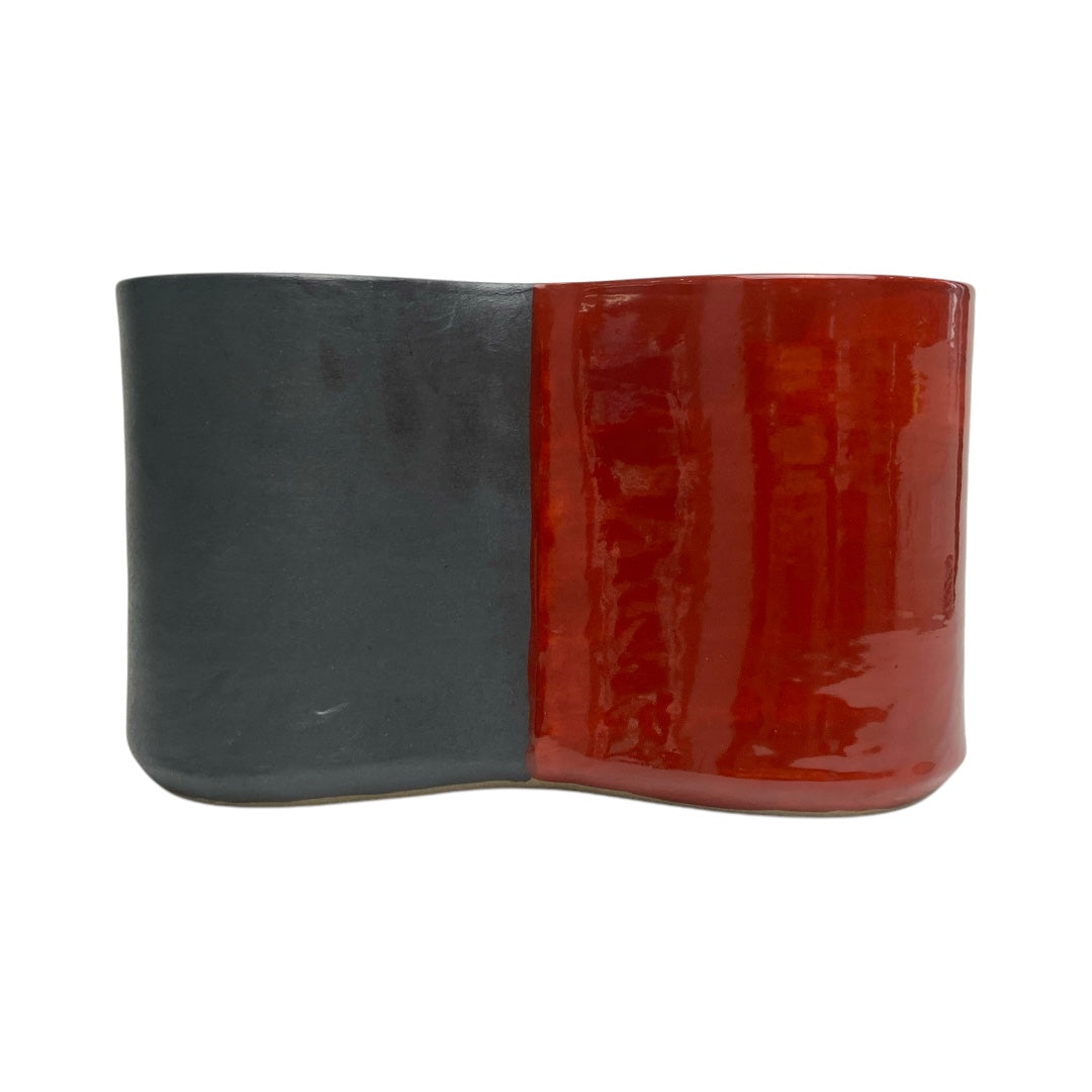 Black mud and red∞