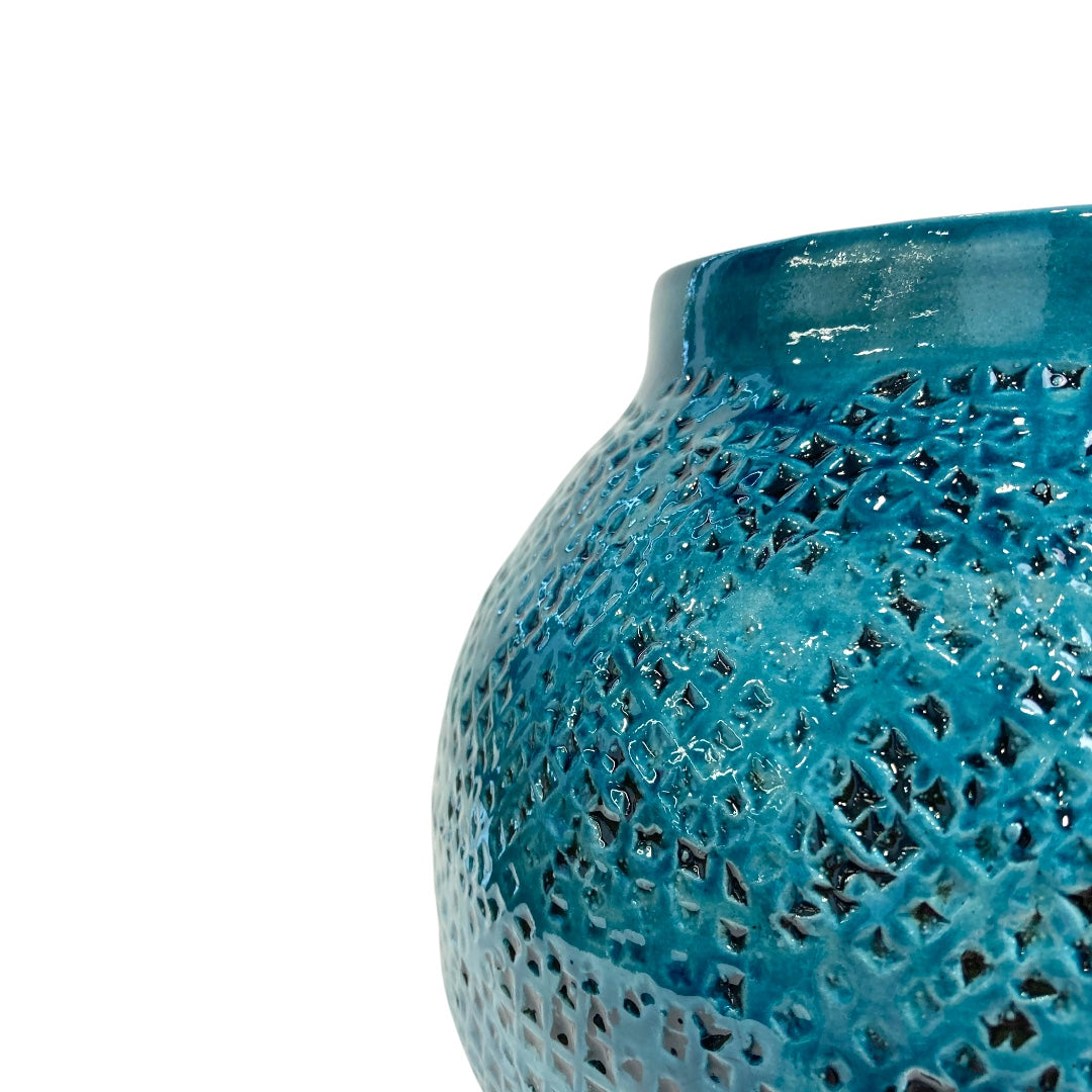 shallow blue pot