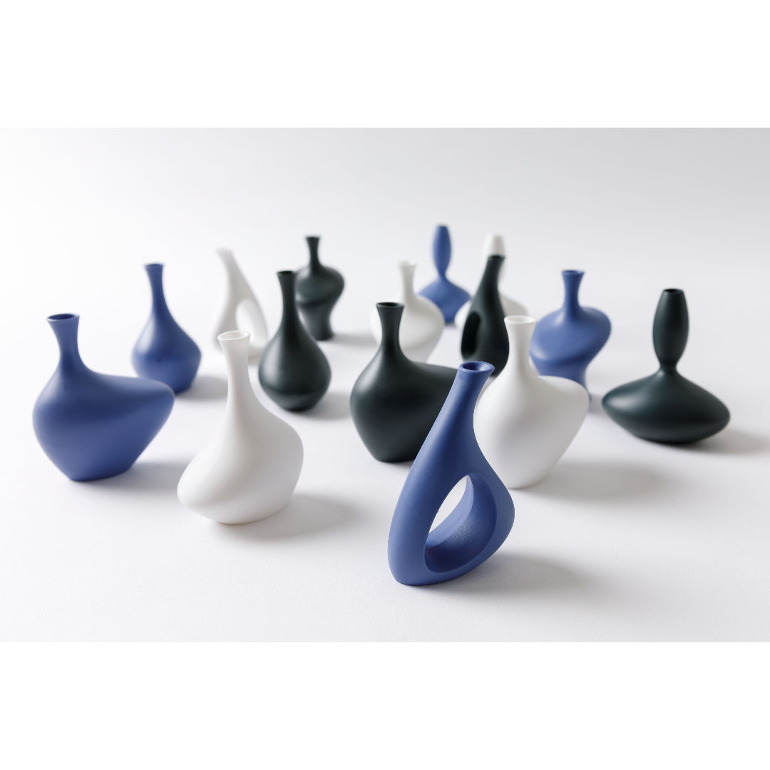 Riso Kiln single vase littles "axis" (blue/black)